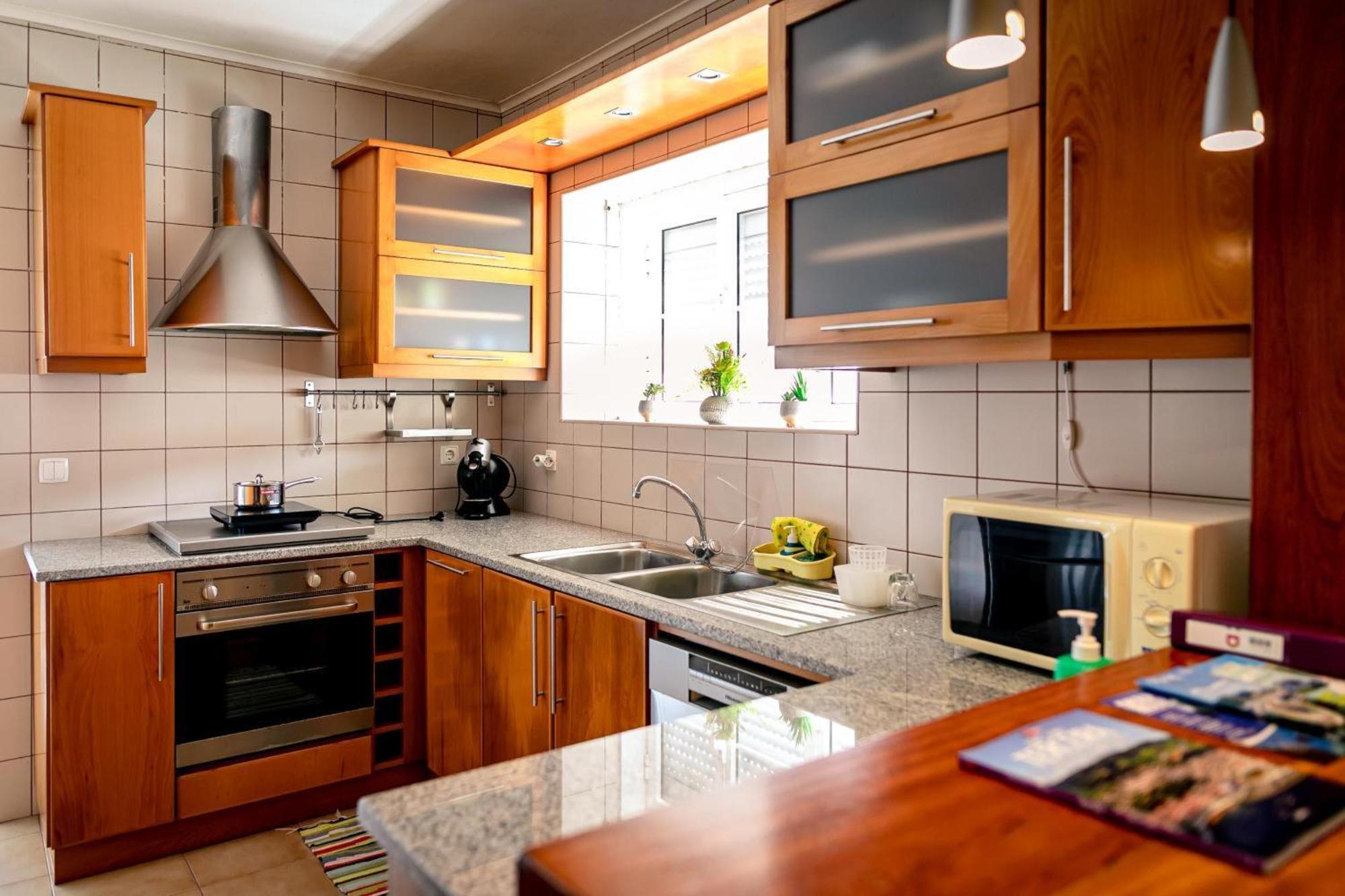 Апартаменти Casa Silveira Mar - Angra Ангра-ду-Ероїшму Екстер'єр фото