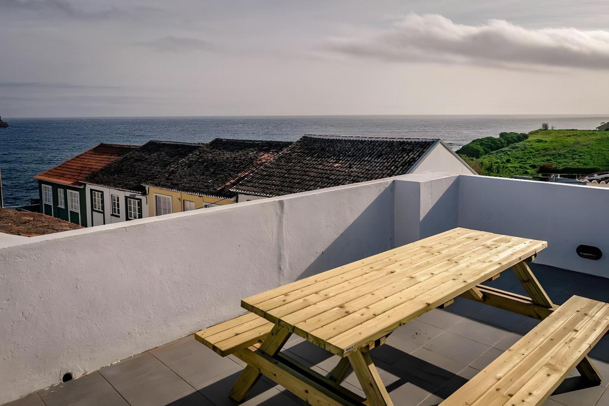 Апартаменти Casa Silveira Mar - Angra Ангра-ду-Ероїшму Екстер'єр фото