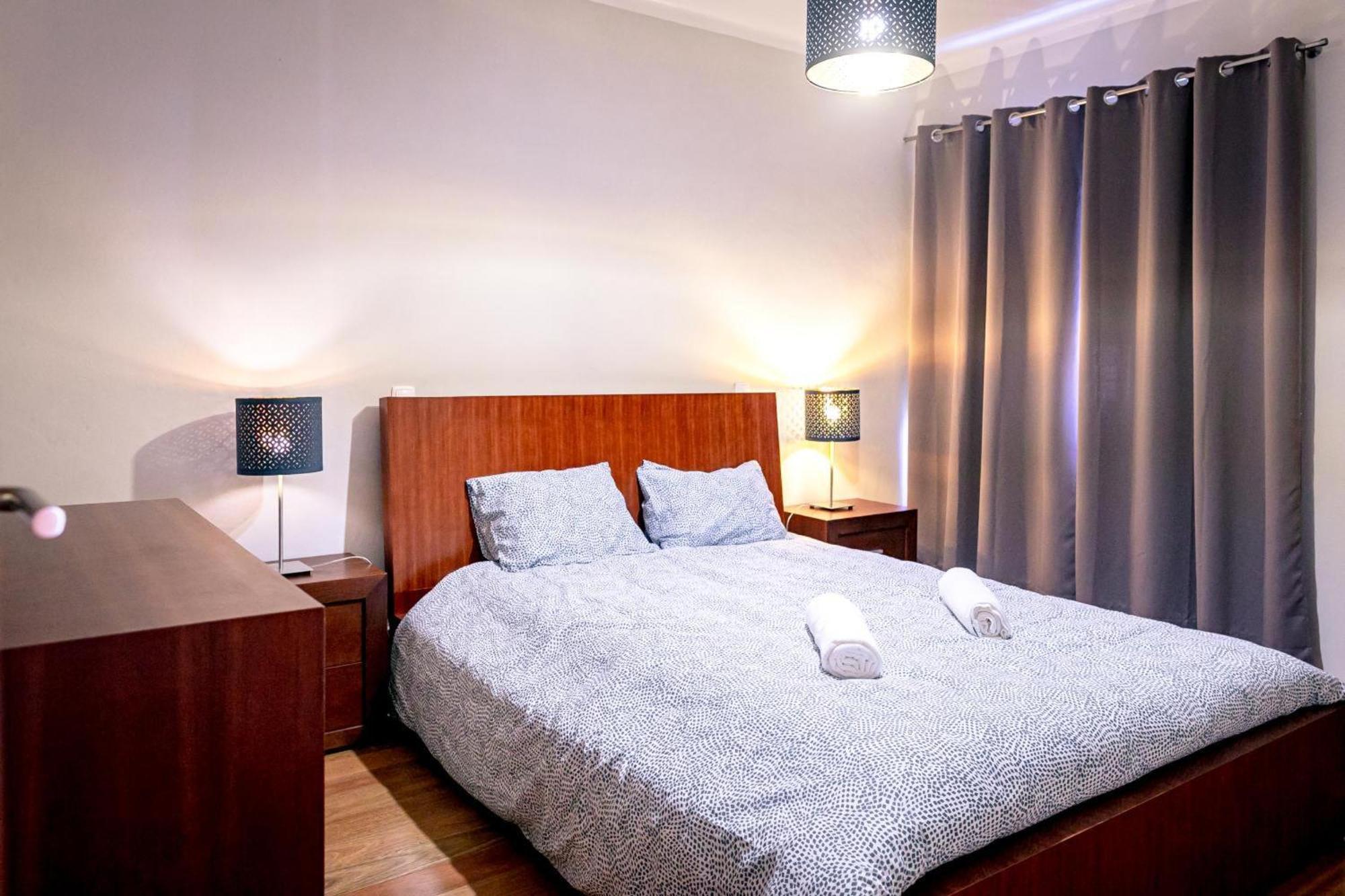 Апартаменти Casa Silveira Mar - Angra Ангра-ду-Ероїшму Екстер'єр фото